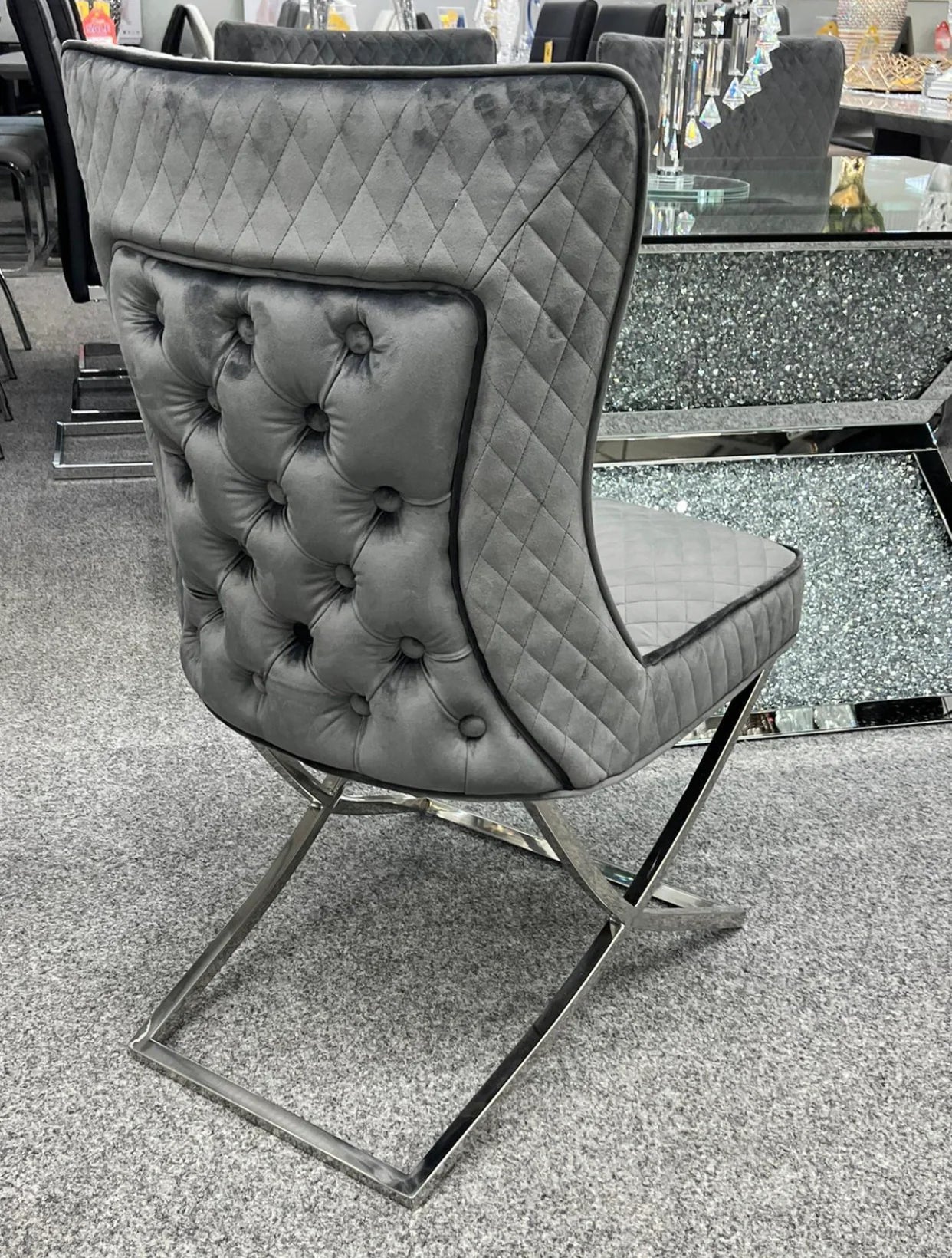 Sandhurst Cross Leg Buttoned Back Chair