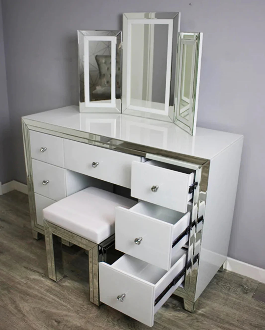 BIANCO DRESSING TABLE SET