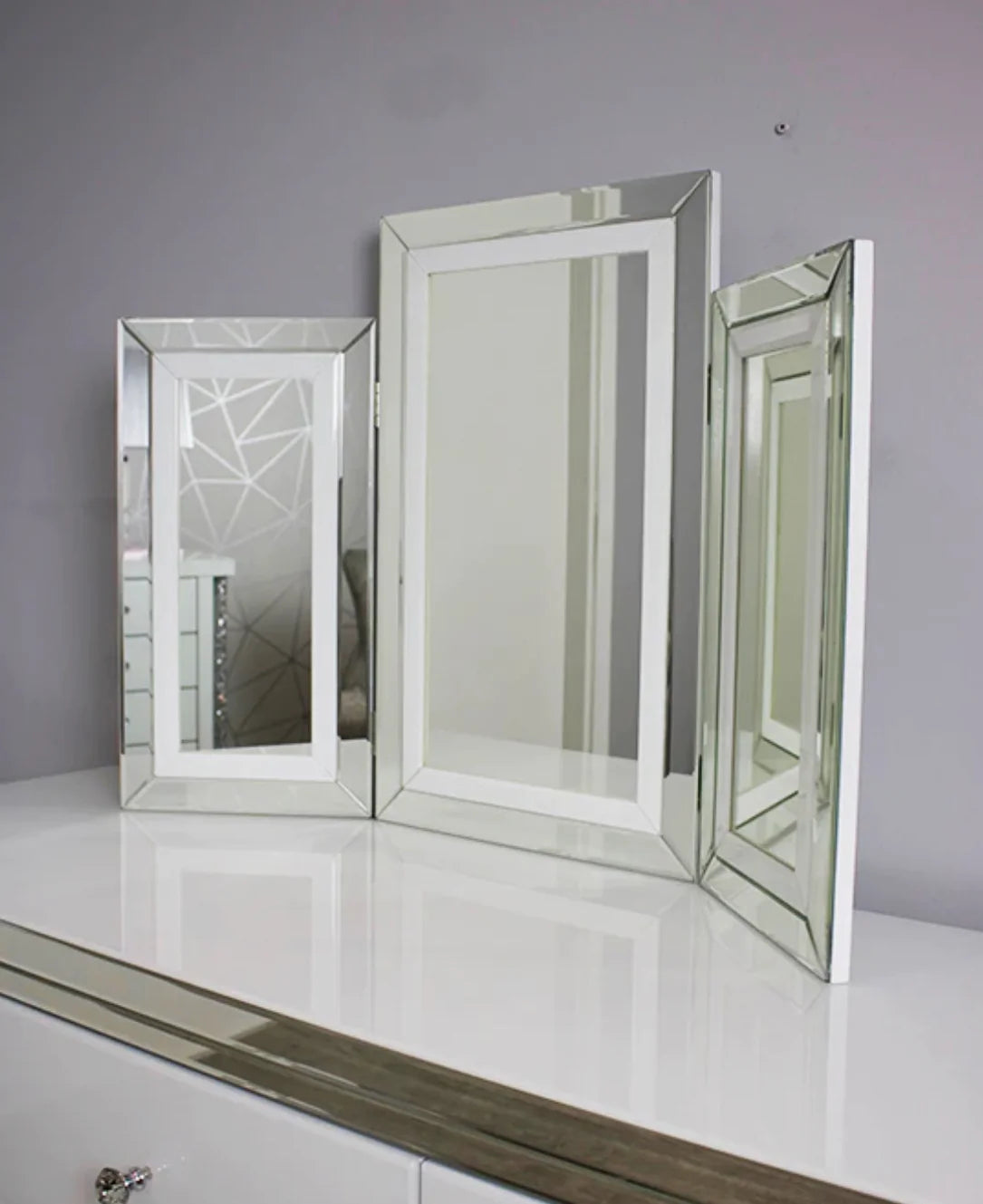 BIANCO DRESSING TABLE SET