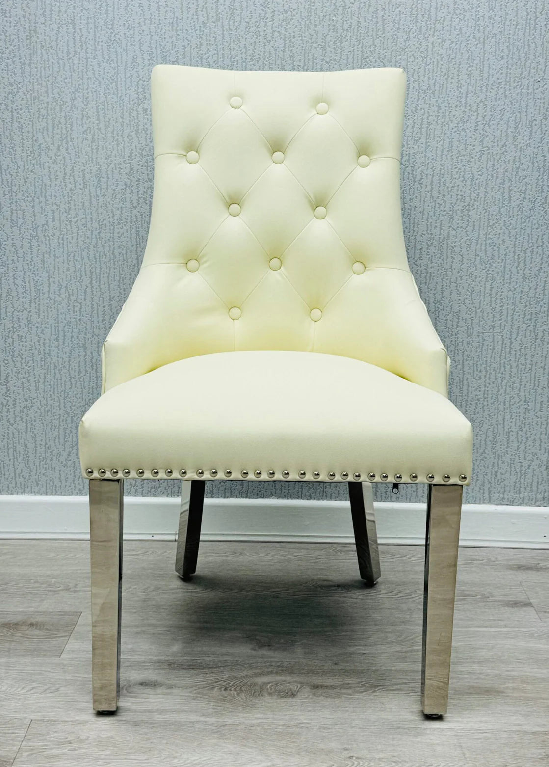 Majestic Cream PU Leather Chair Lion Knocker