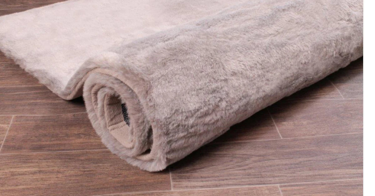 TIPPED LUXE FUR PLAIN Rug