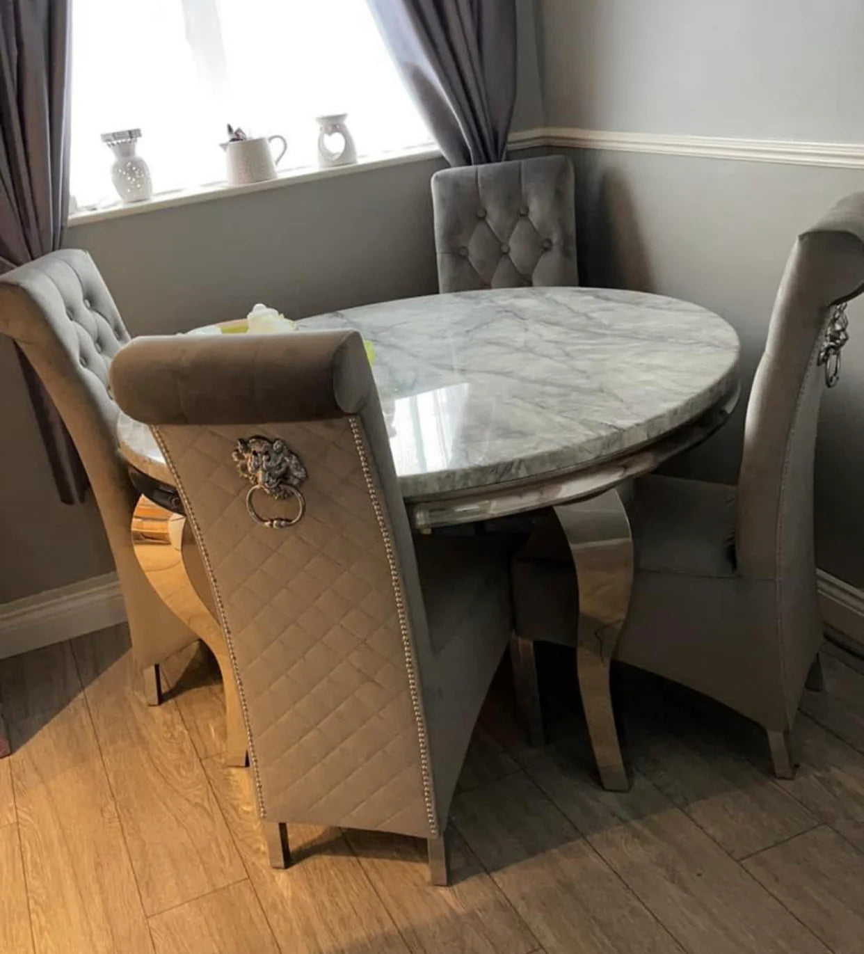 Louis 130x130cm Light Grey Table With Sofia Lion Knocker Chairs